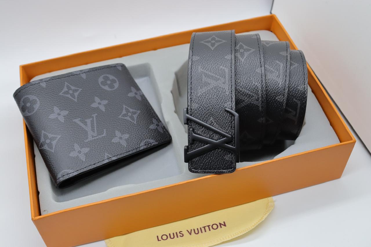 LOUIS VUITTON Belt Wallet