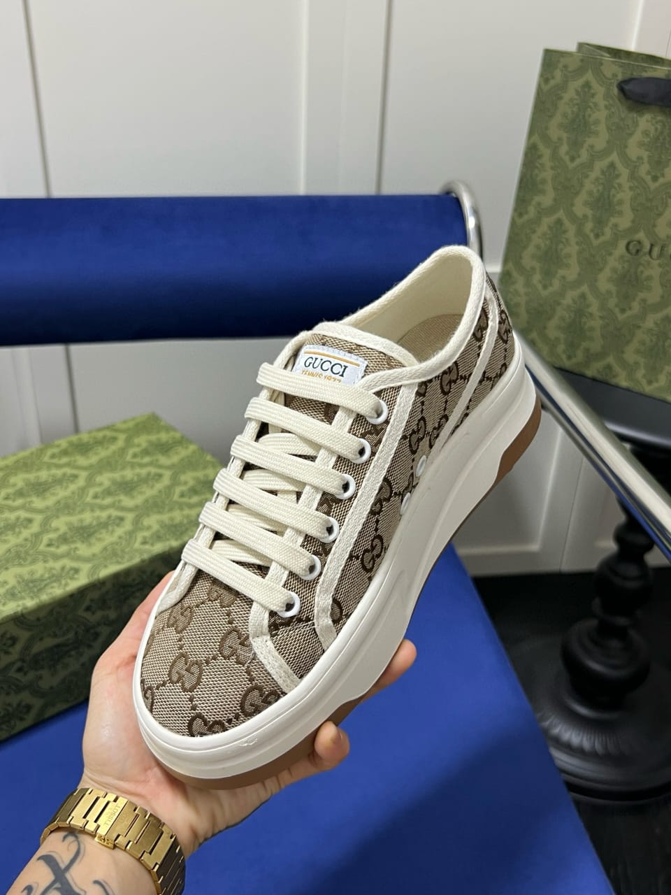 Gucci Women Shoes