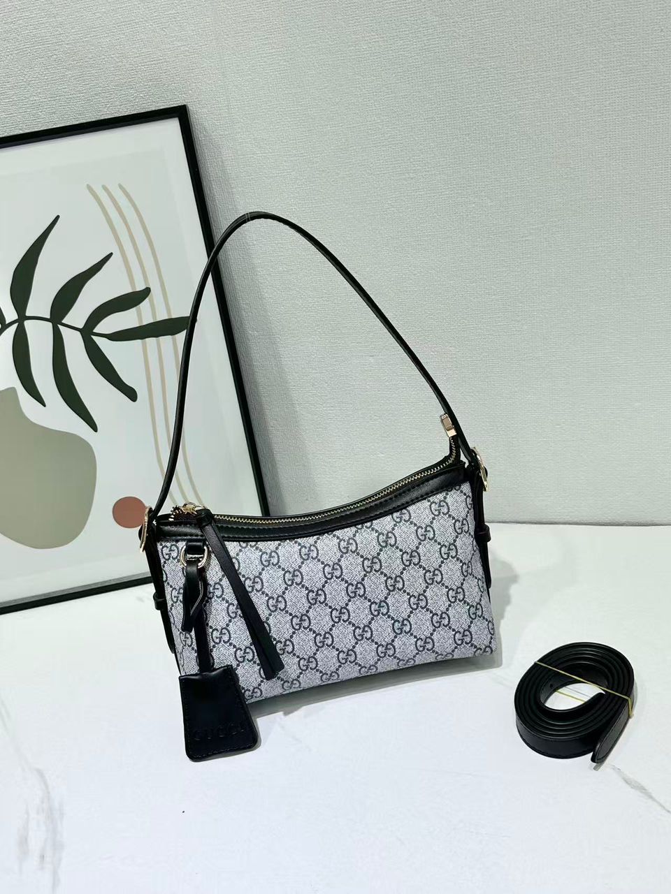 Gucci Women's Bag - Aone Brands Dubai