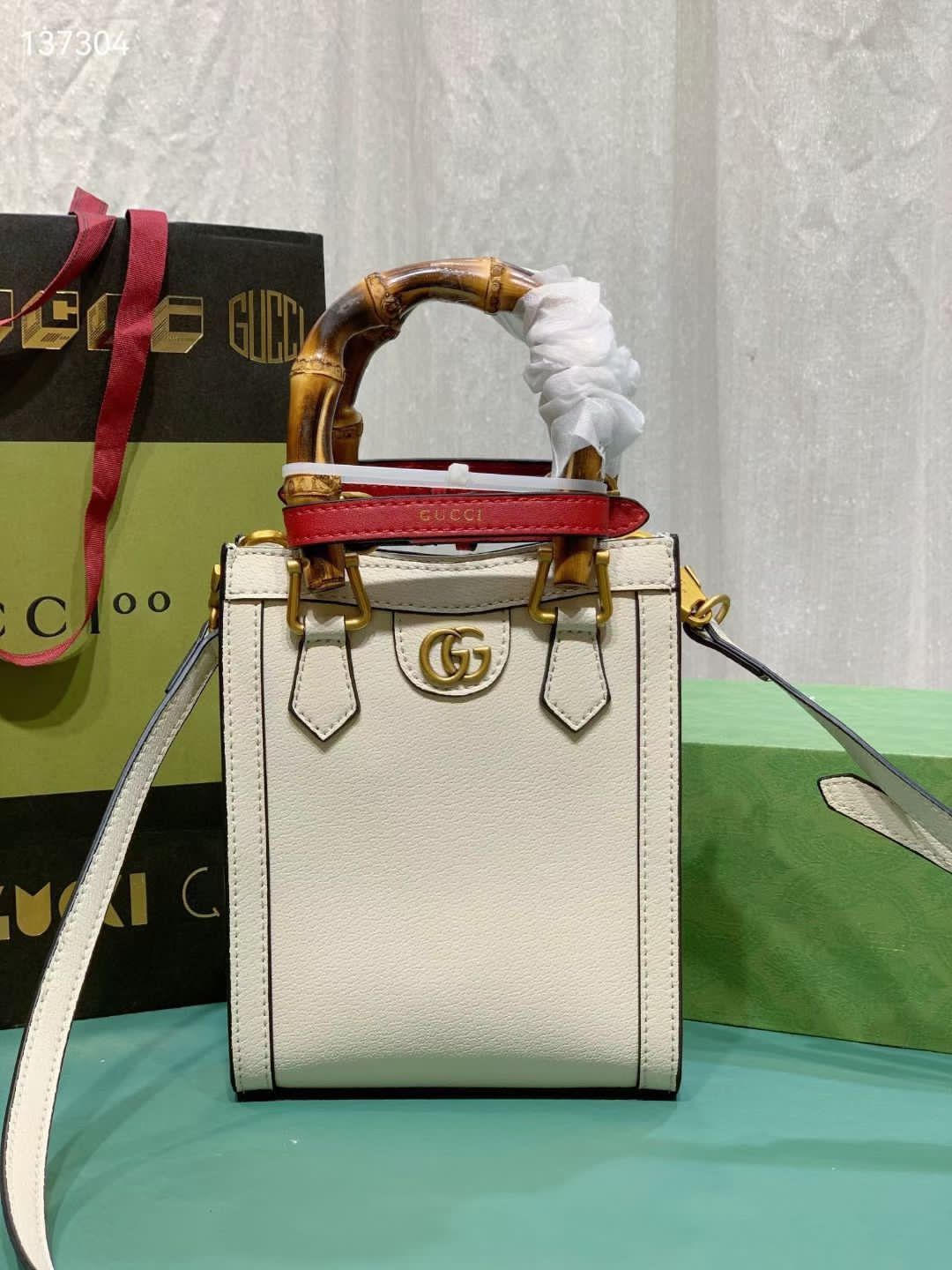 GUCCI DIANA HANDBAG