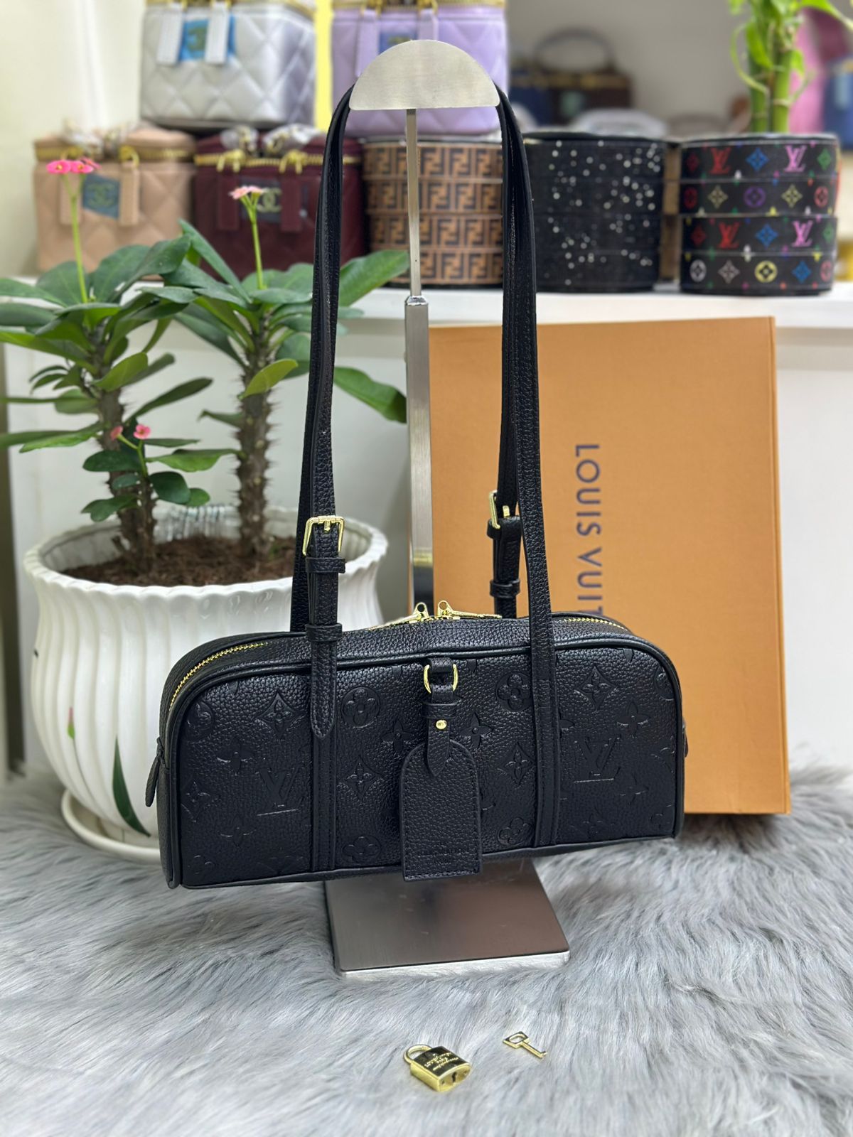 Louis Vuitton onyx black monogram leather barrel shoulder bag