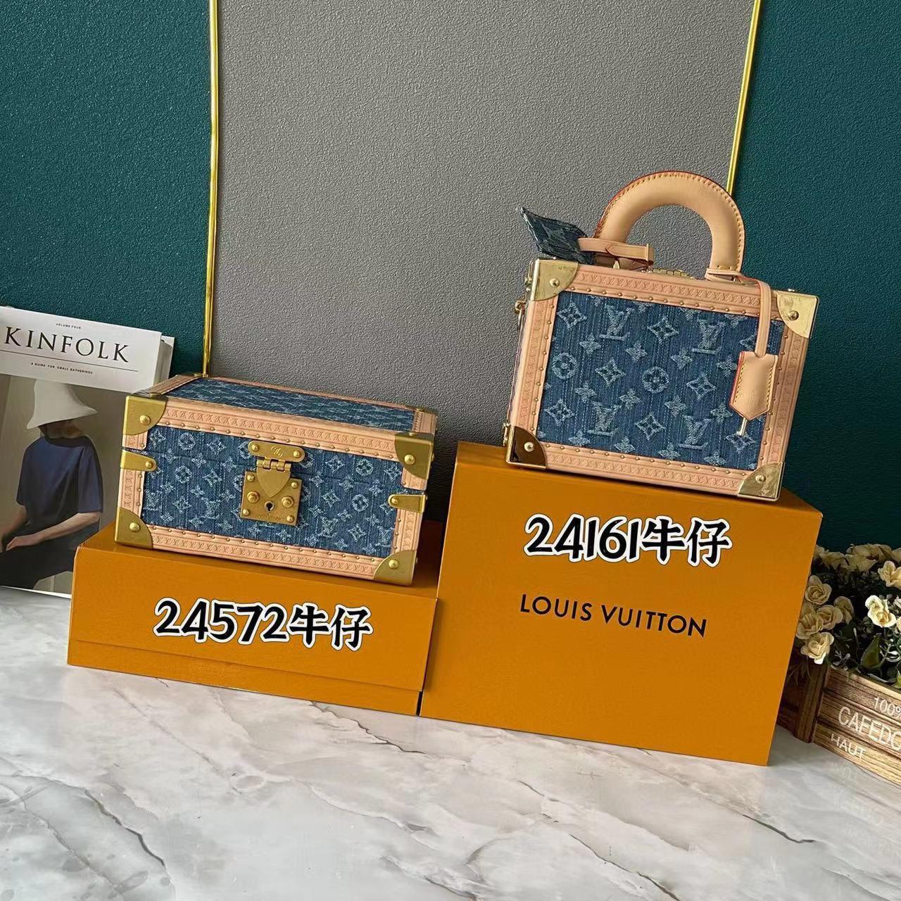 Louis Vuitton Women's Bag