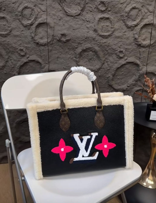 Louis Vuitton Women's Bag