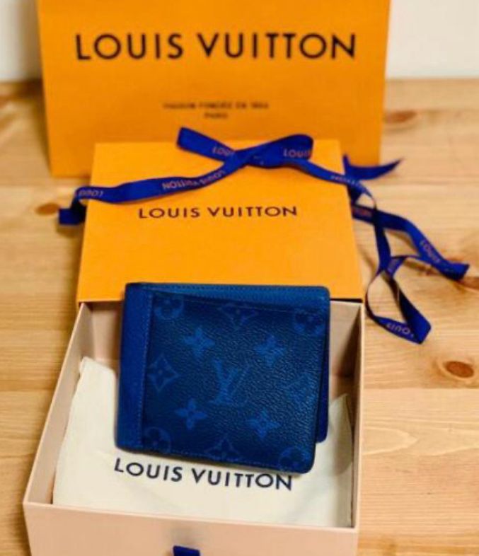 lovis Vuitton men's wallets