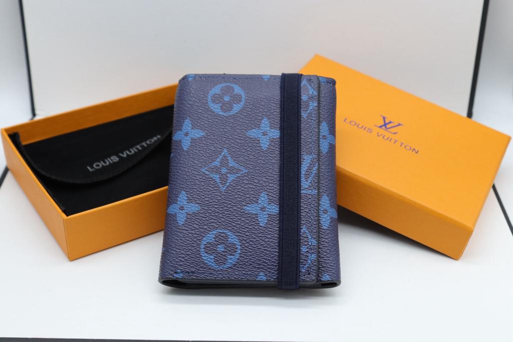 LOUIS VUITTON Men's Wallet