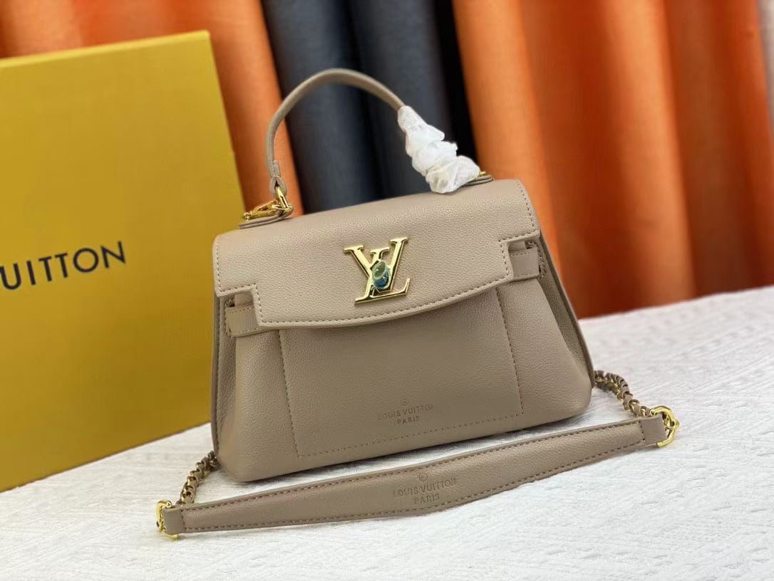 Louis Vuitton Women's Bag