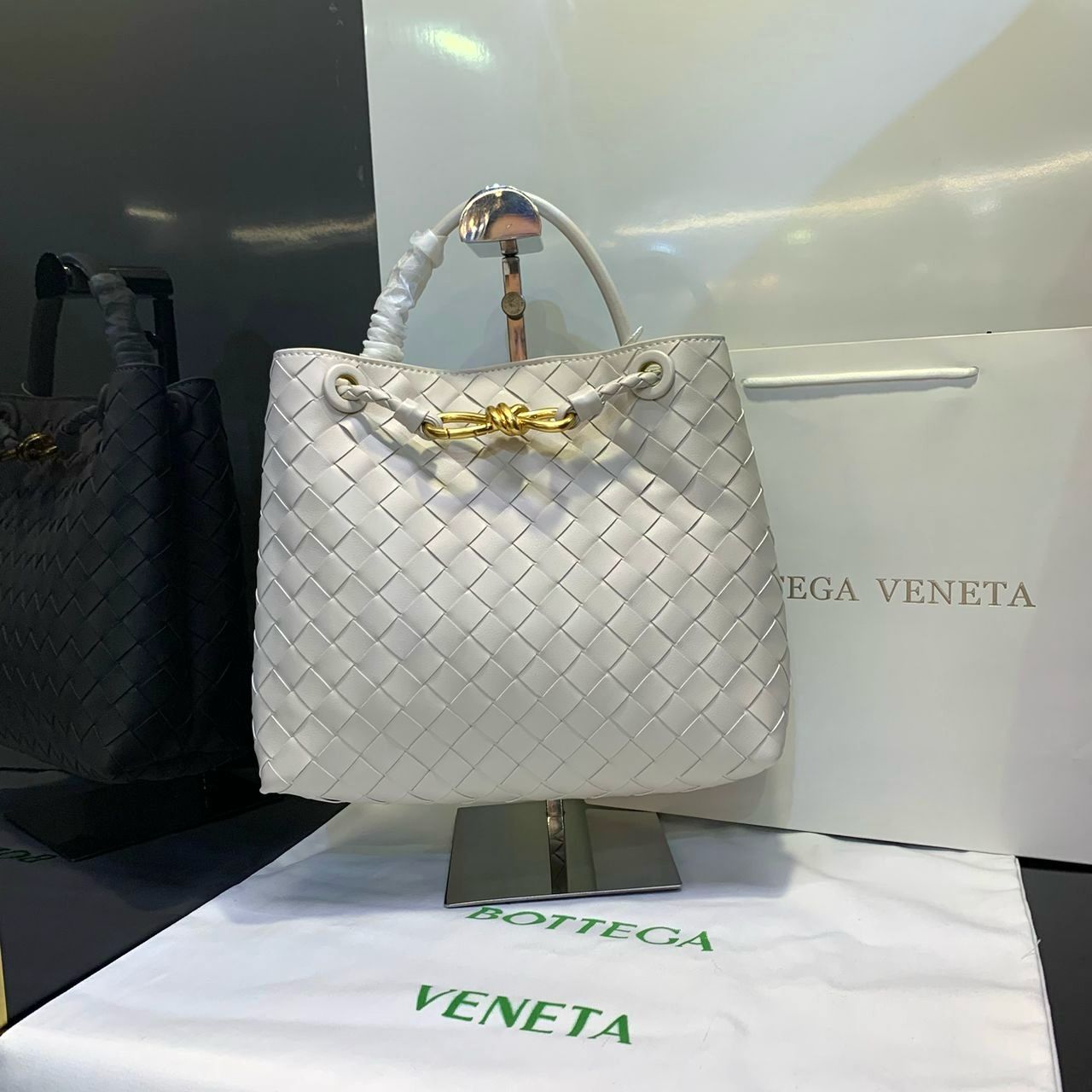 BOTTEGA VENETA Andiamo