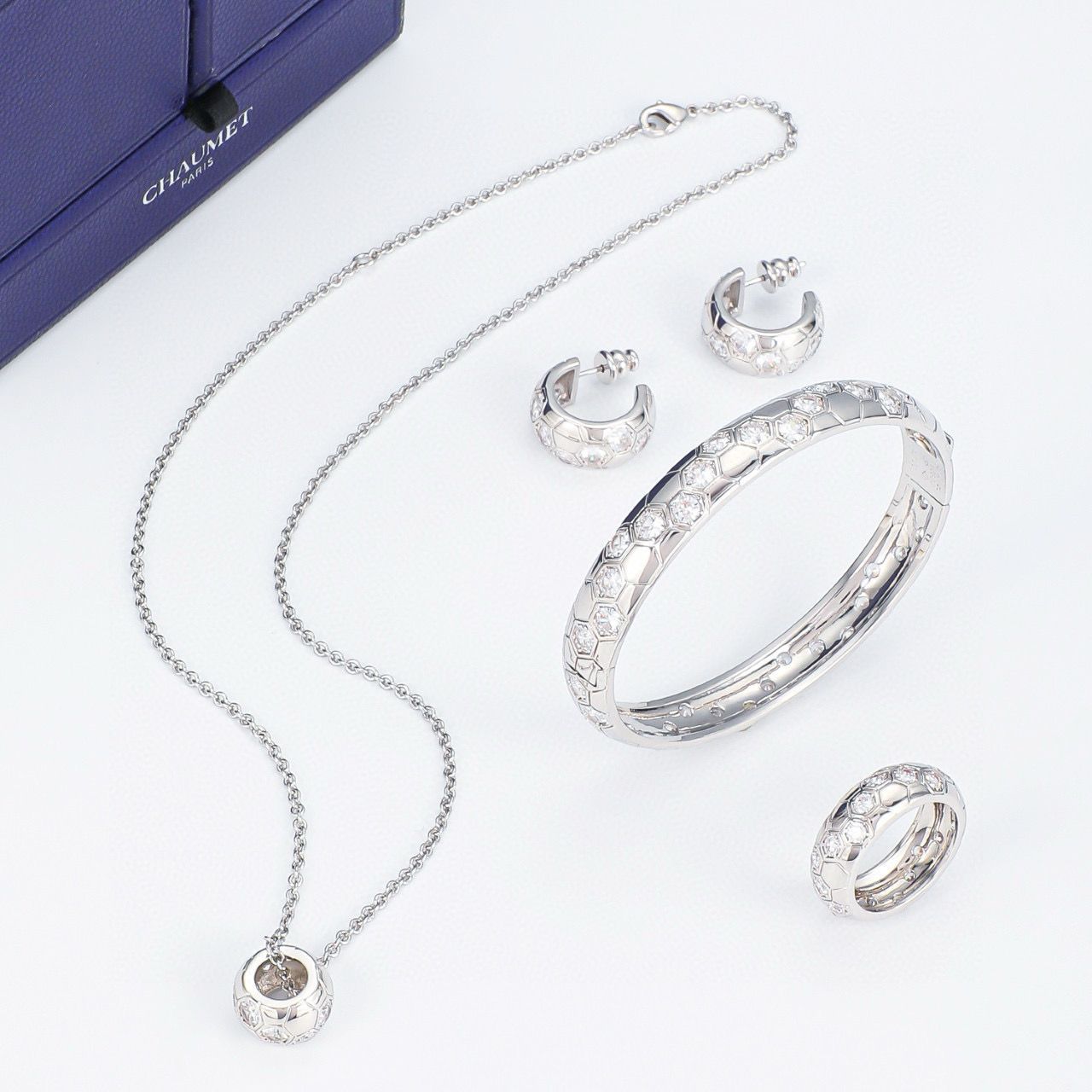 Chaumet Paris Women's Jewelry Set