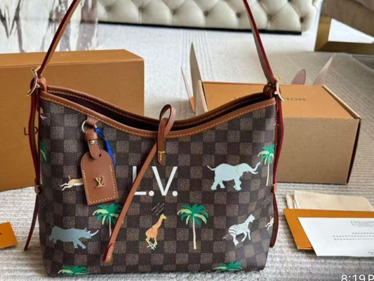 Louis Vuitton Women's Bag