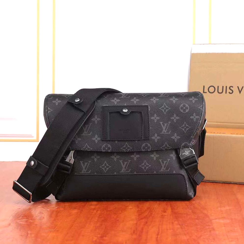 Louis Vuitton Men's bag