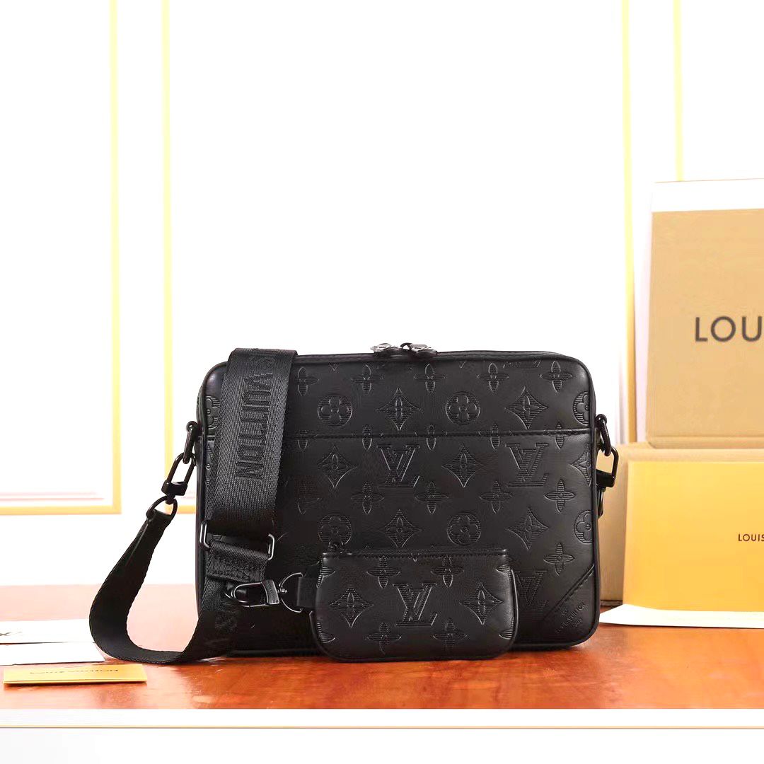 Louis Vuitton Men's Hand Bags