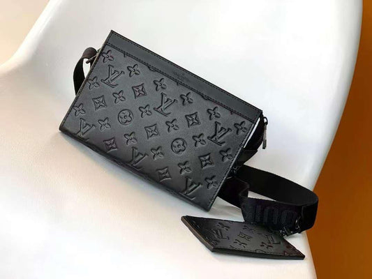 Louis Vuitton Men's Bag