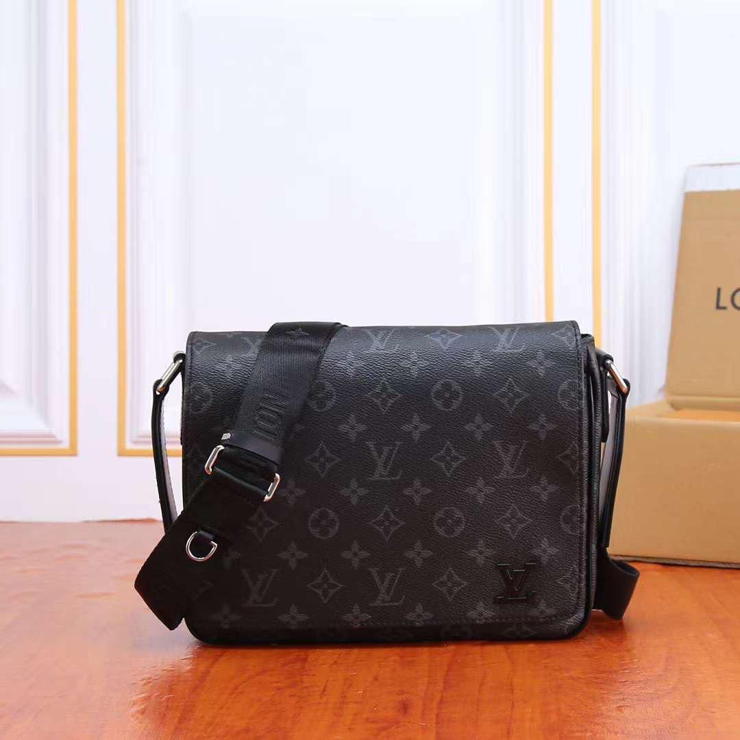 Louis Vuitton Men's Bag