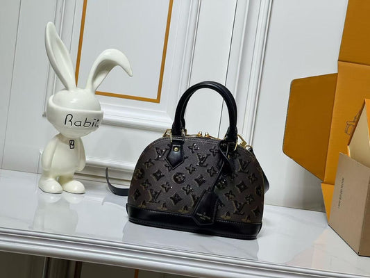 Louis Vuitton Women's Bag