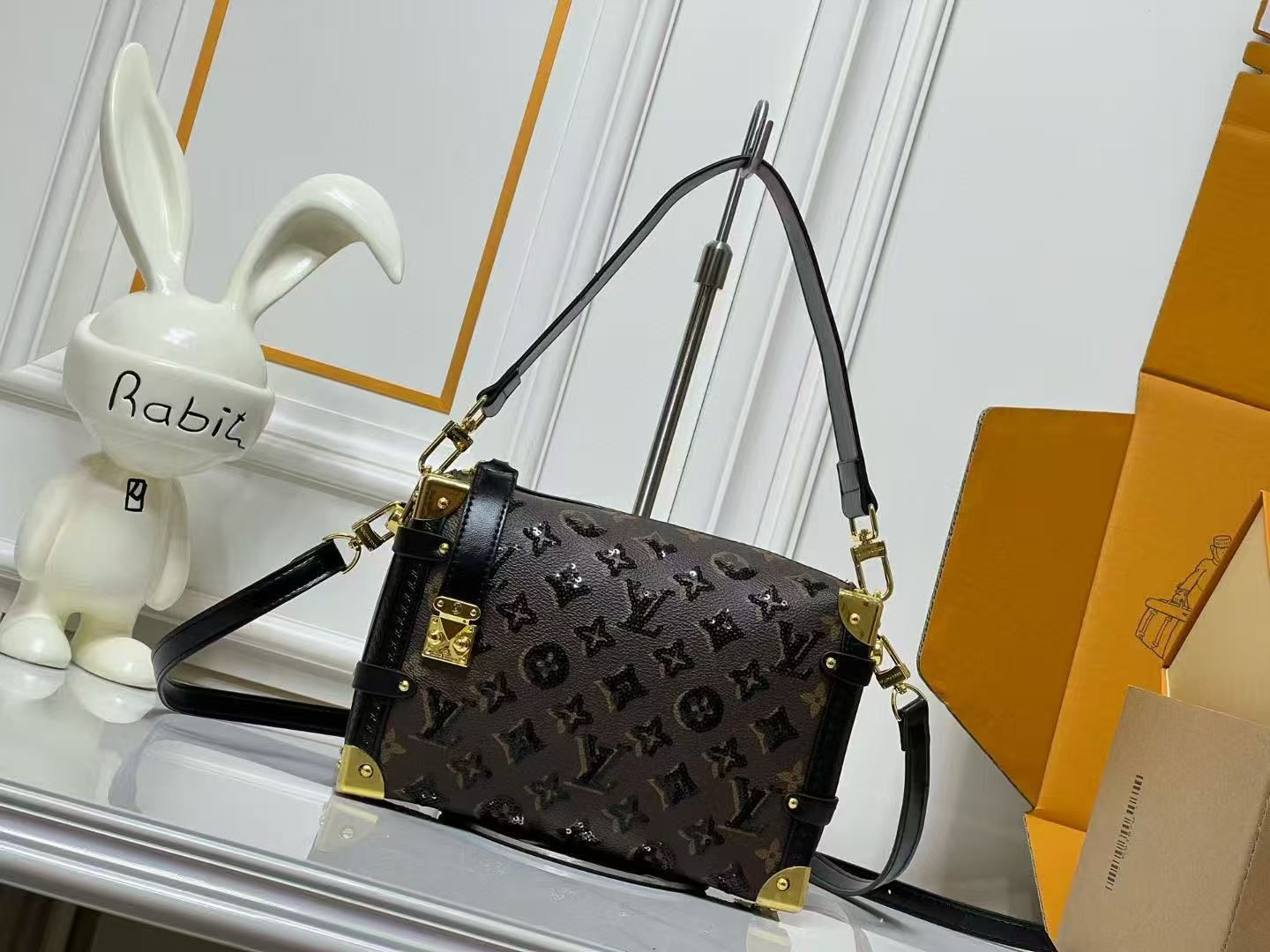 Louis Vuitton Women's Bag