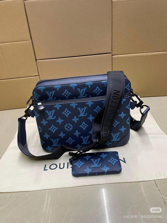 Louis Vuitton Men's Bag