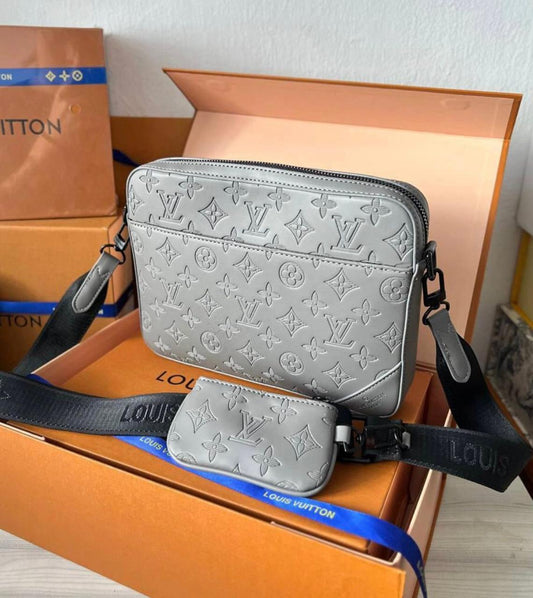 Louis Vuitton Men's Bag