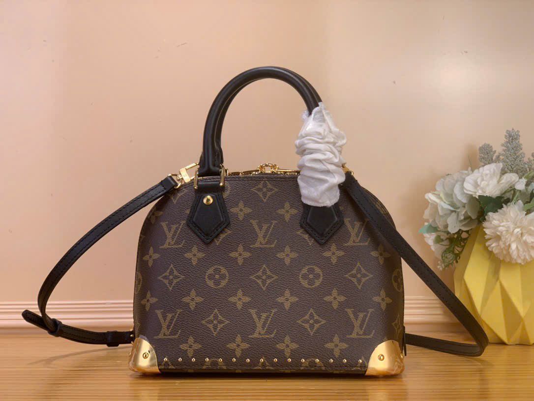 Louis Vuitton Women's Bag - Aone Brands Dubai