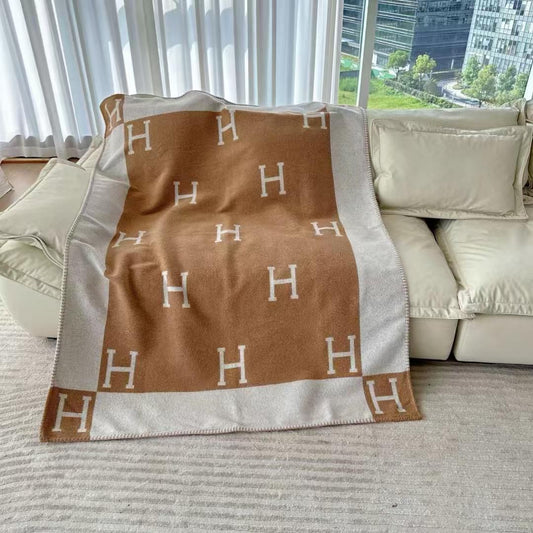 Hermes Pillow & Blanket Set - Aone Brands Dubai