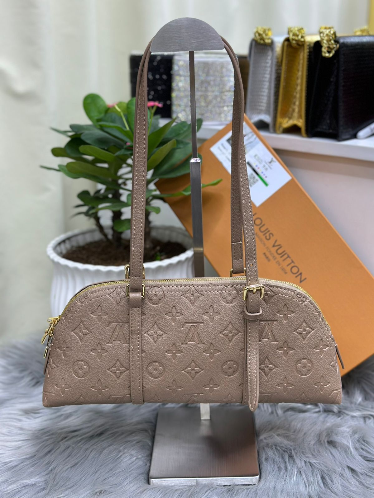 Lovis Vutton Women's Bags - Aone Brands Dubai