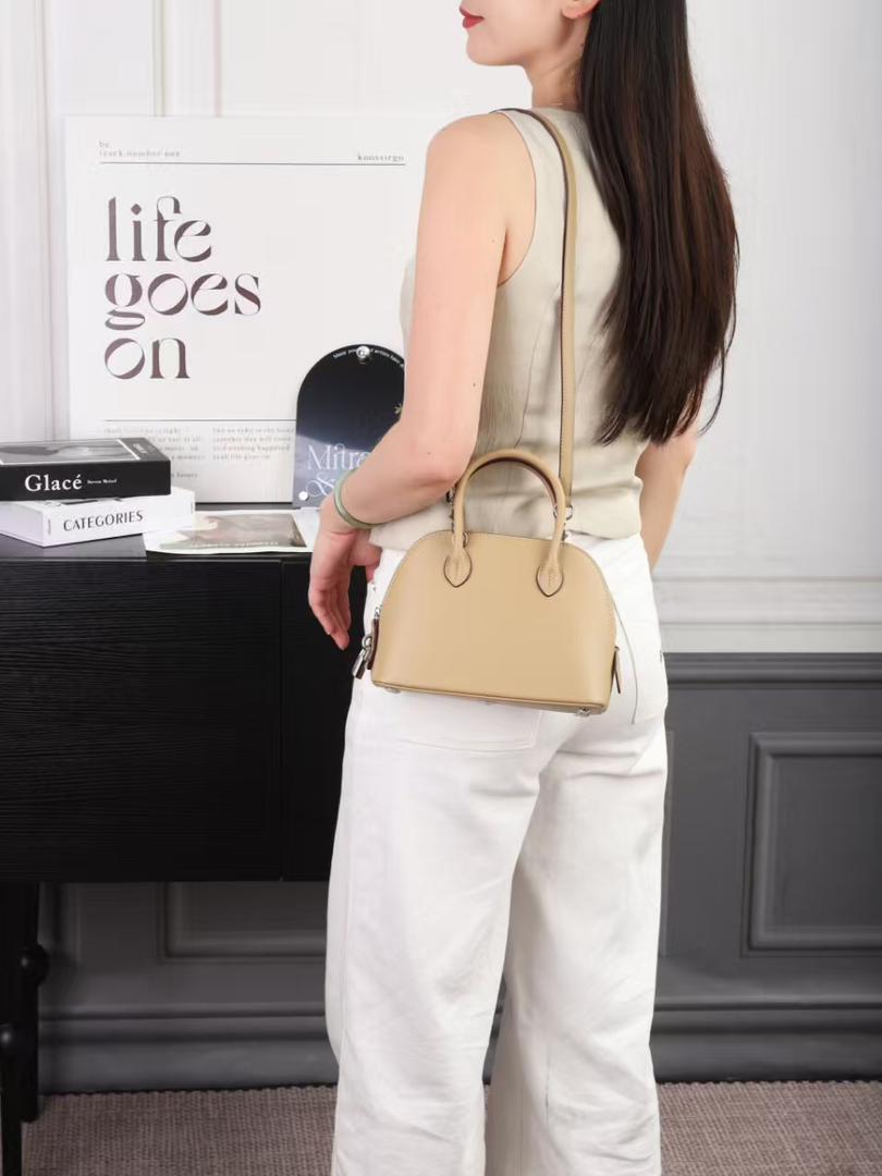 Hermes Women's Bag - Aone Brands Dubai
