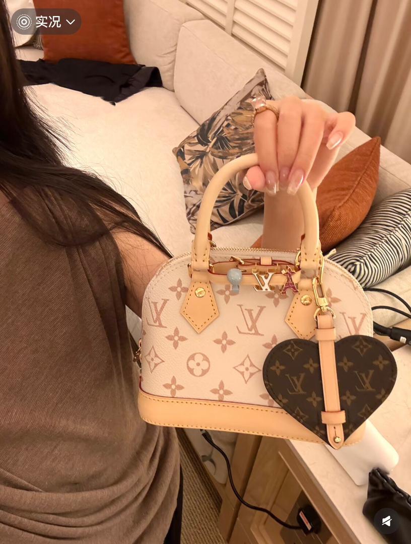 Lovis Vutton Women's Bags - Aone Brands Dubai
