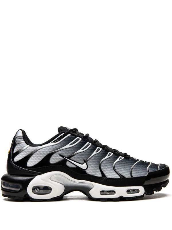 Nike air max Sneakers - Aone Brands Dubai