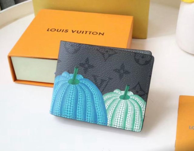 lovis Vuitton men's wallets