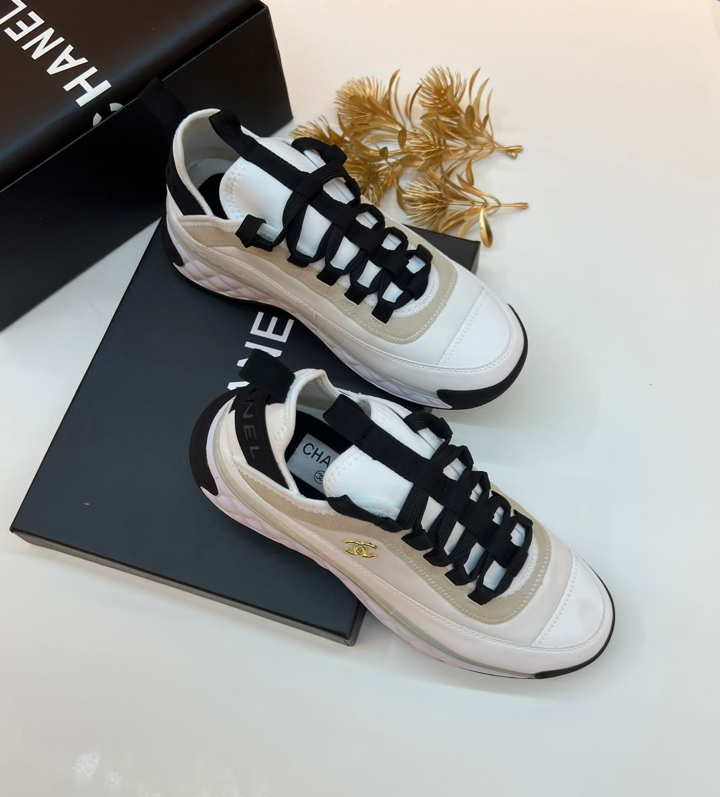 CHANEL  Casual Sneakers