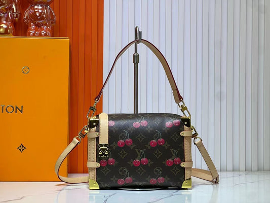 Louis Vuitton Women's Bag