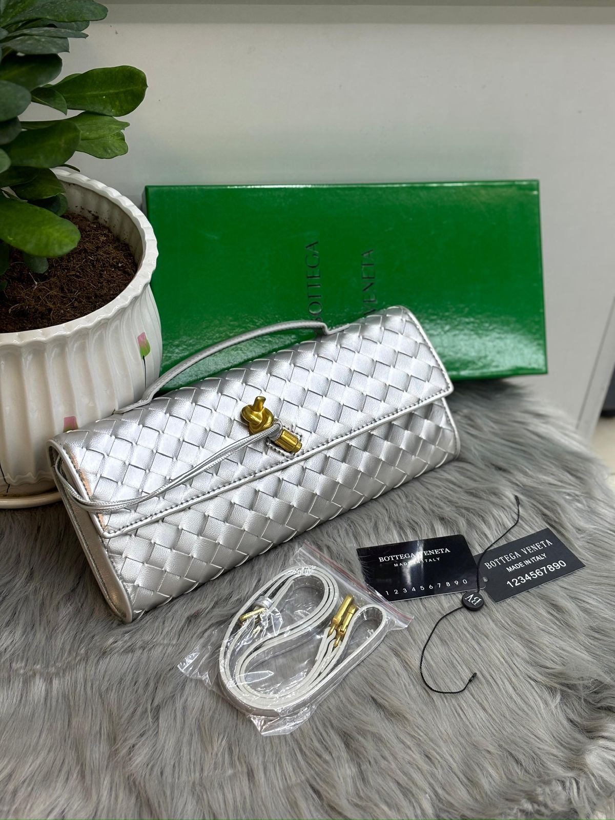 Metallic silver Bottega Veneta woven leather knot clutch shoulder bag