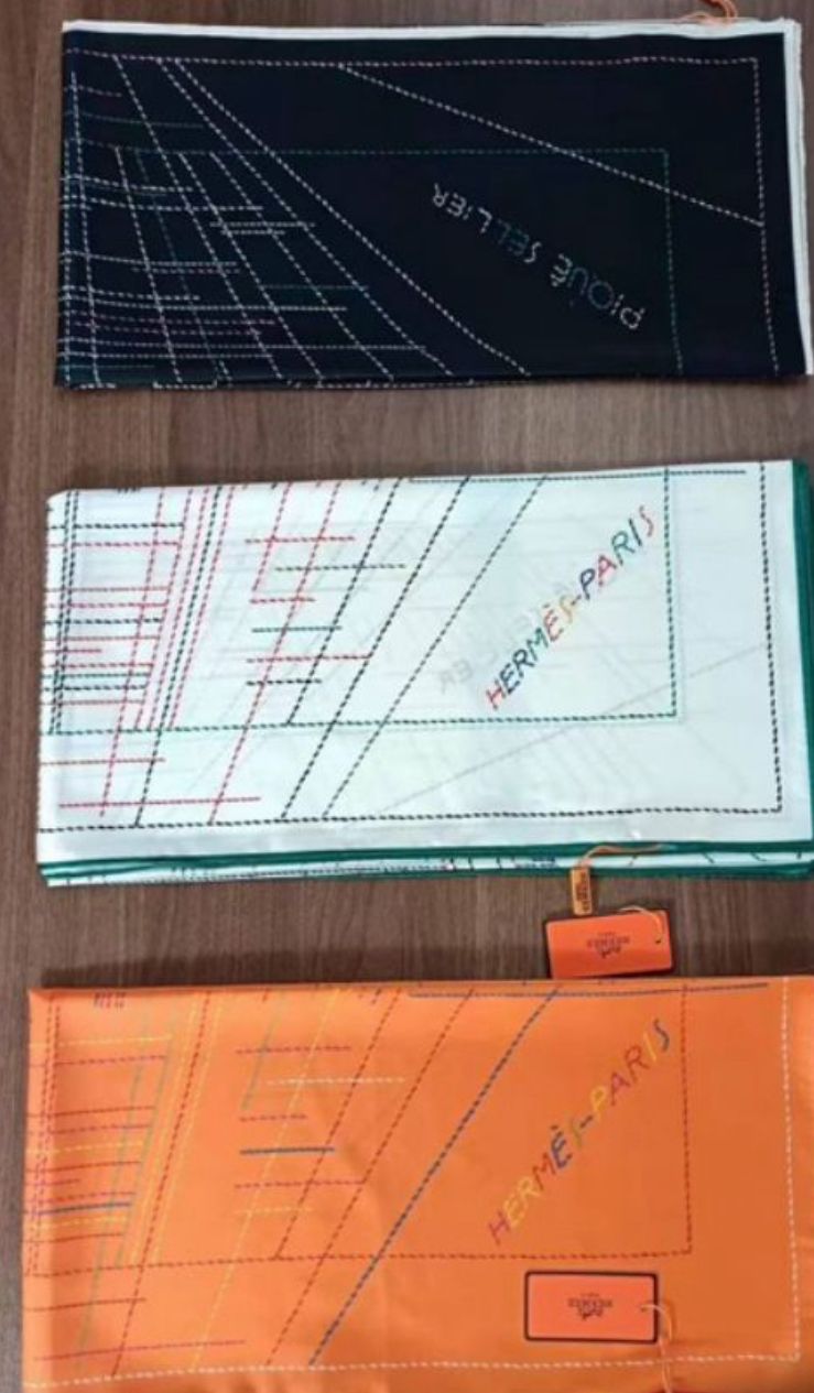 Hermes Women's Shawl