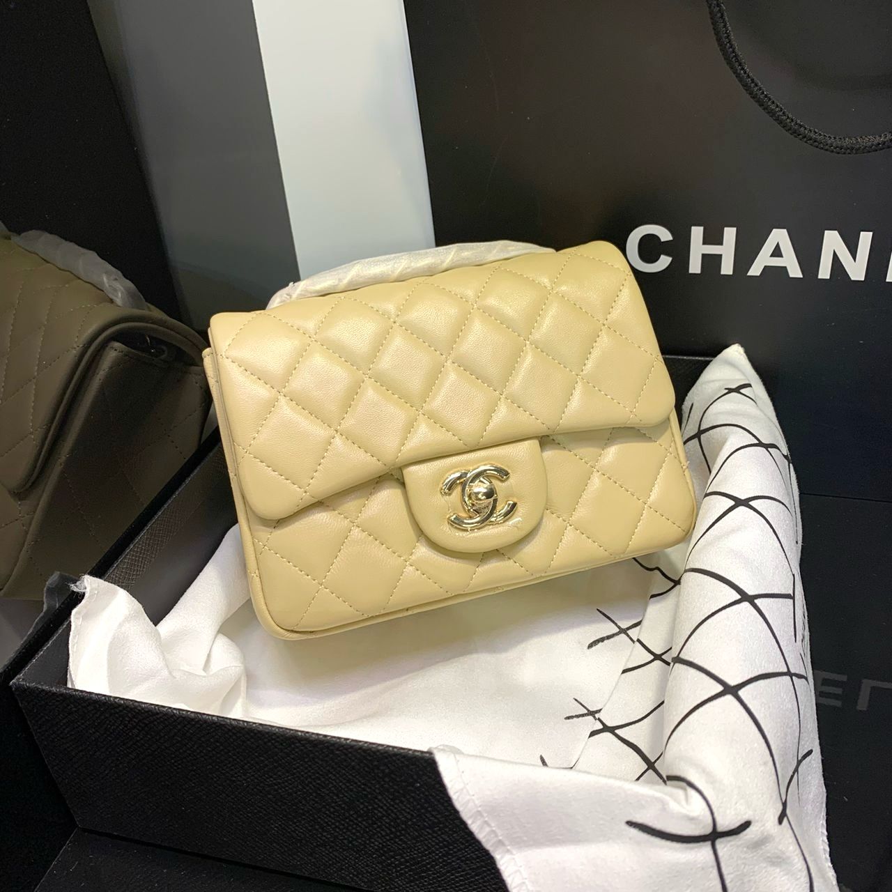 CHANEL Caviar Quilted Mini Rectangular Flap Burgundy