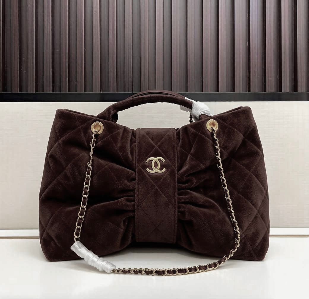 Brown quilted chain shoulder handbag designer style