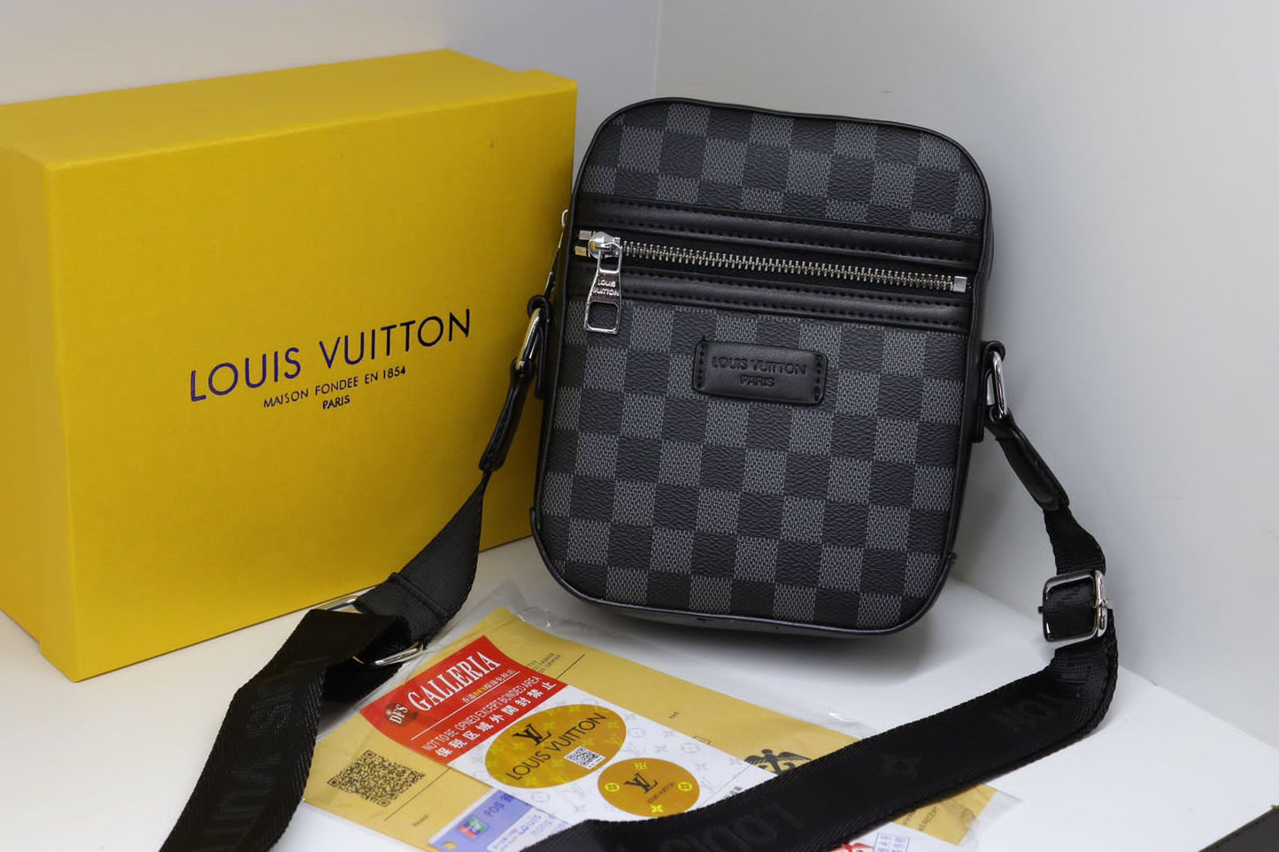 Louis Vuitton Men's Bag