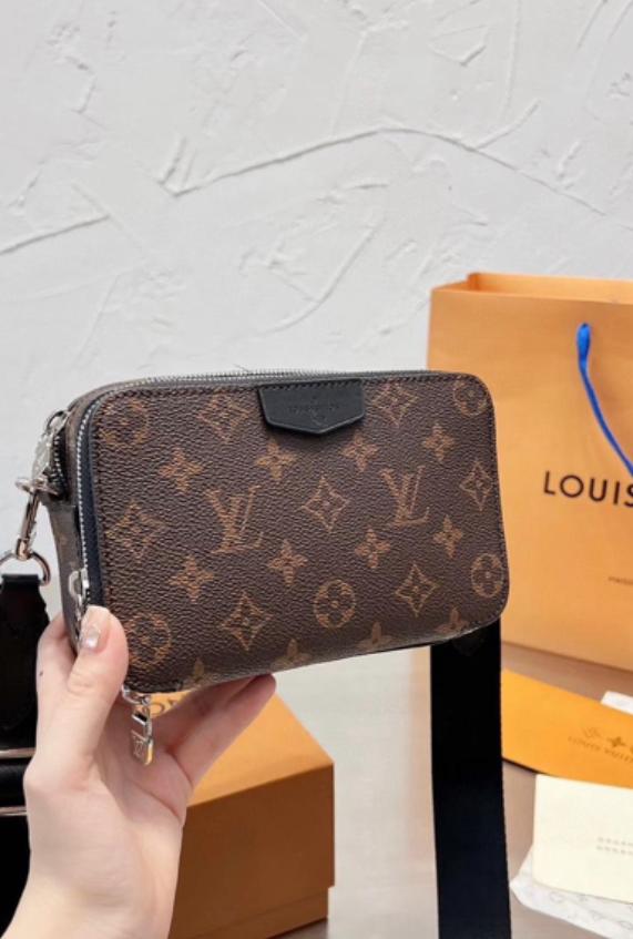 Louis Vuitton Men's Bags