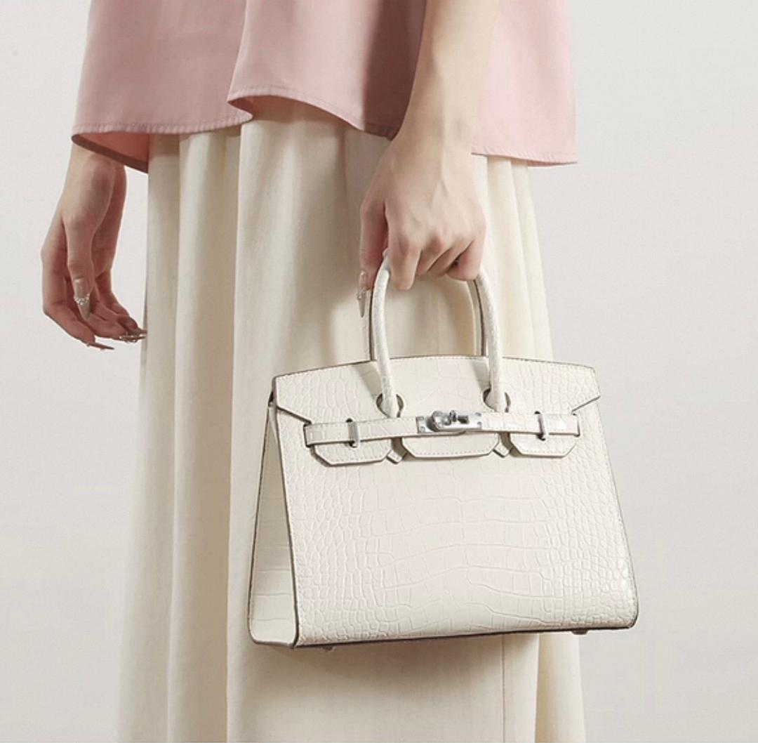 Hermes Women's Bag - Aone Brands Dubai