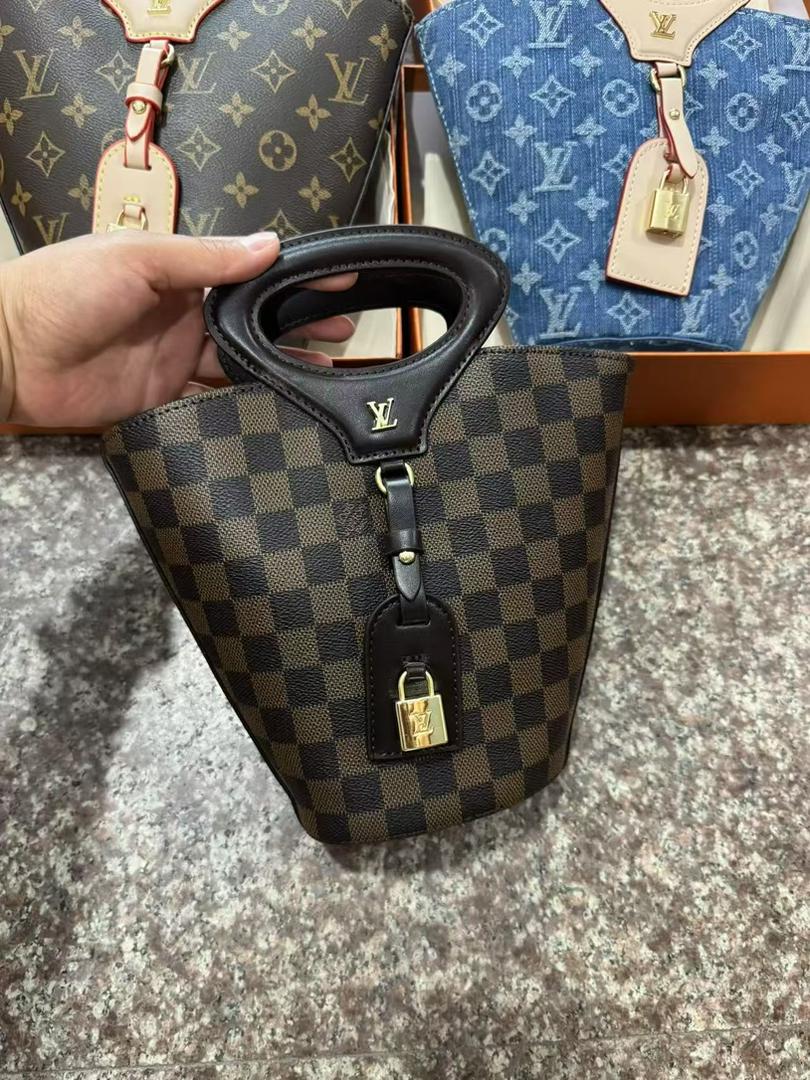 Brown monogram Louis Vuitton women’s mini bag