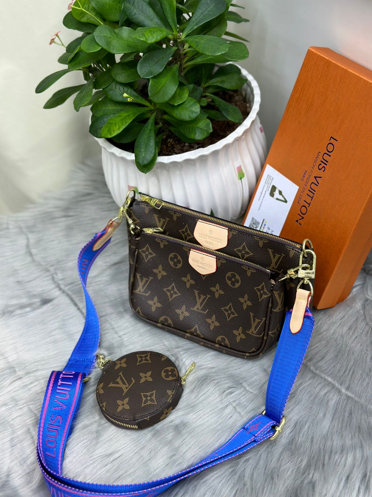 Louis Vuitton Monogram Multi Pochette 3-in-1 bag with royal blue strap