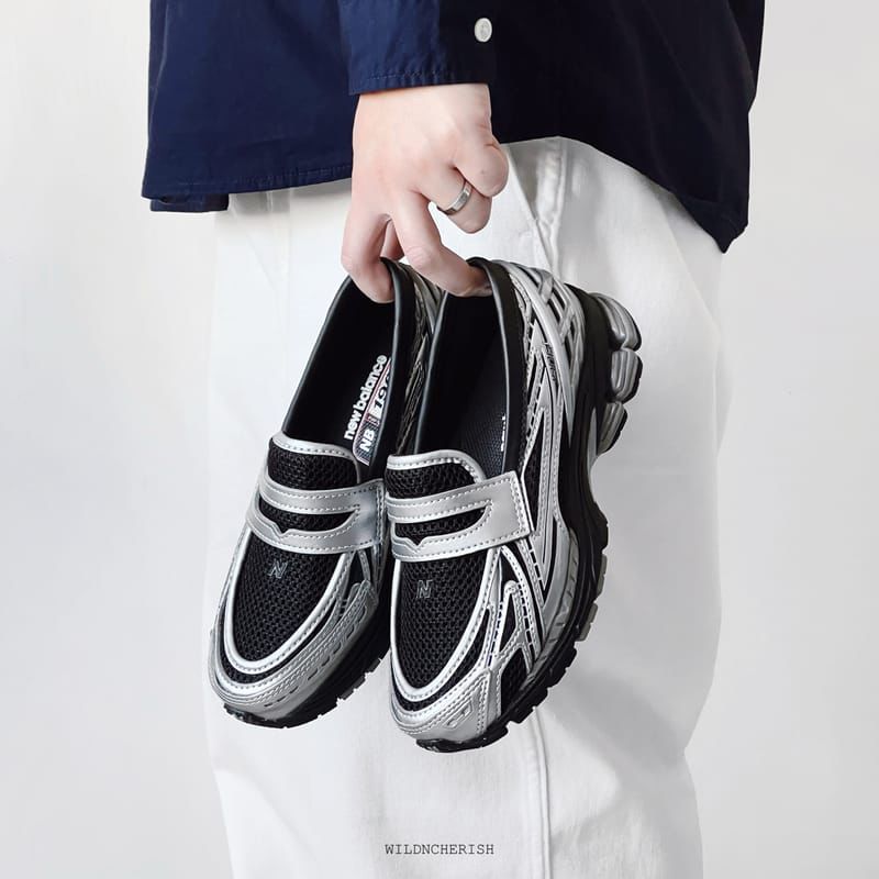 New Balance 1906L silver metallic black sneaker loafers
