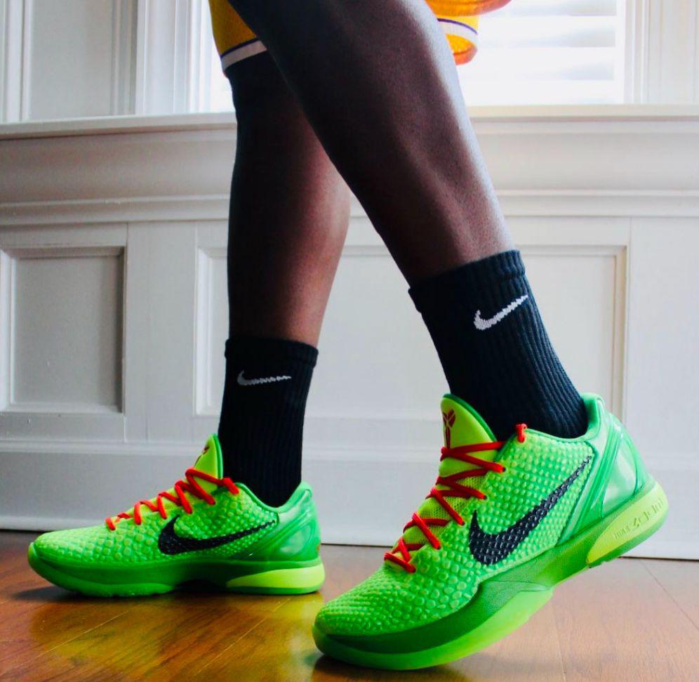 Nike Kobe 6 Protro Grinch unisex basketball shoes on feet