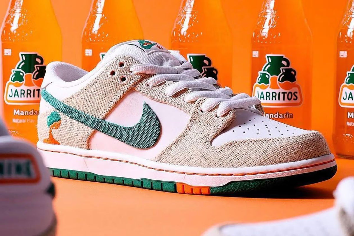 Nike SB Dunk Low x Jarritos Phantom Malachite pair view