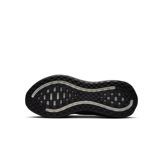 Outsole of Nike Vomero black running shoe in UAE