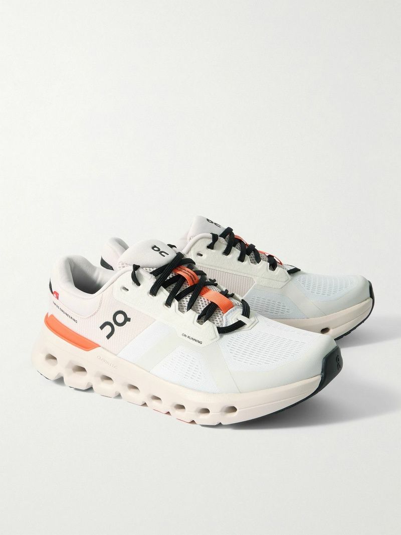 On Cloudrunner 2 men’s running shoes side view